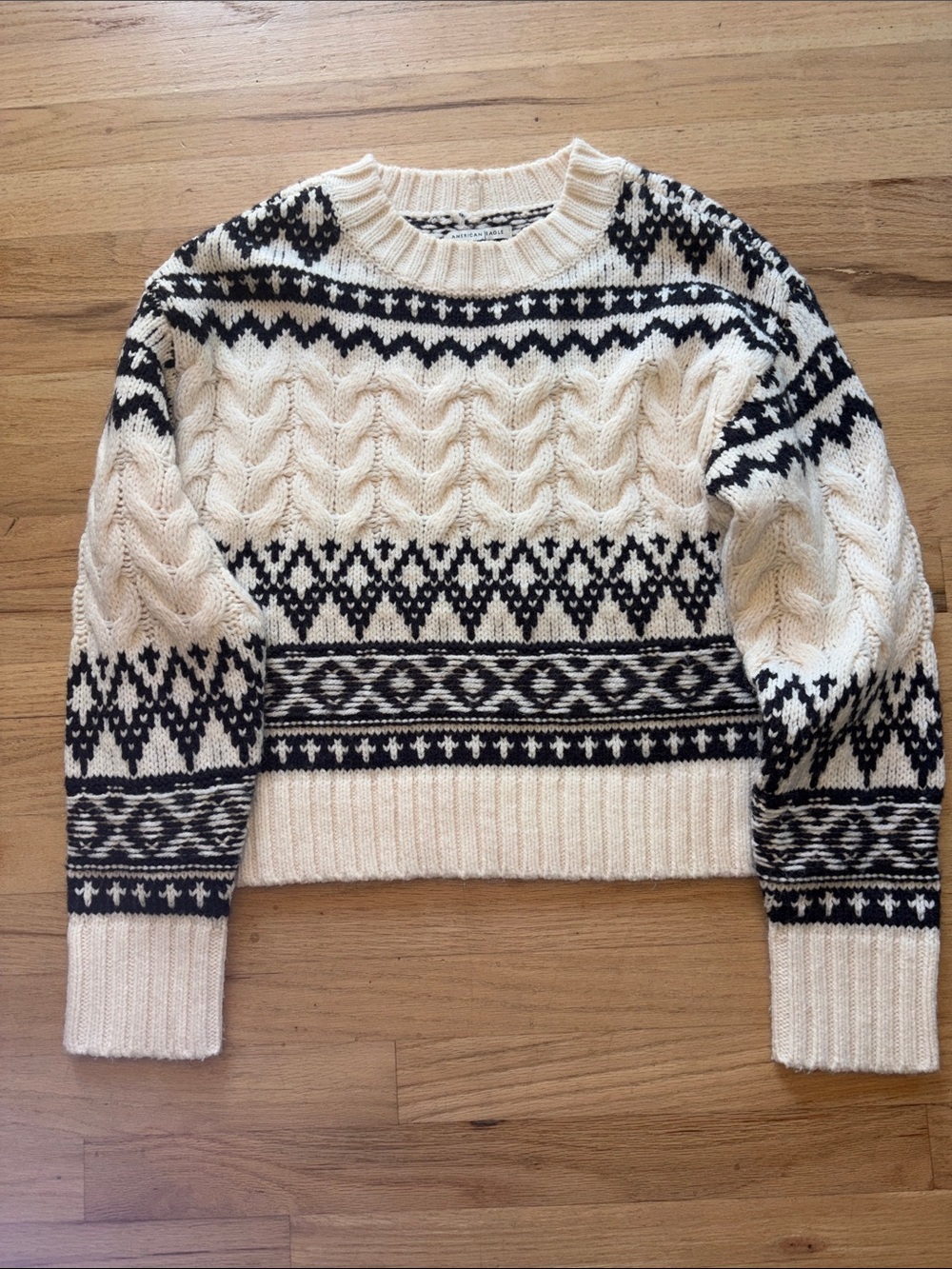 American Eagle Cream & Black Fair Isle Cable Crewneck Sweater